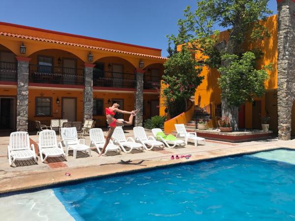 HOTEL QUINTA SANTA CECILIA, Buchen Sie  Hotels in Coahuila mit Parkplatz, Parkplätze
