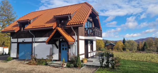Osada Biały Wilk domek "Żółty", Prenota Chalet Hotel a Precarpazi con parcheggio, Parcheggio