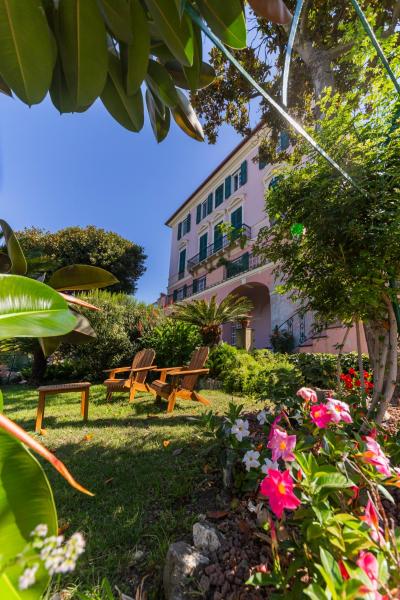 Villa Baia dei Frati, Book  Hotels in Recco with Parking, Parking