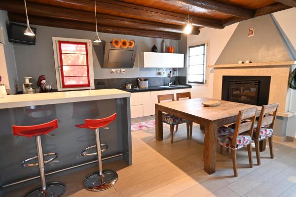 CA CENTOSA ARTISTIC HOUSE villa storica ristrutturata con patio e giardino, Prenota Villa Cittadella Veneto