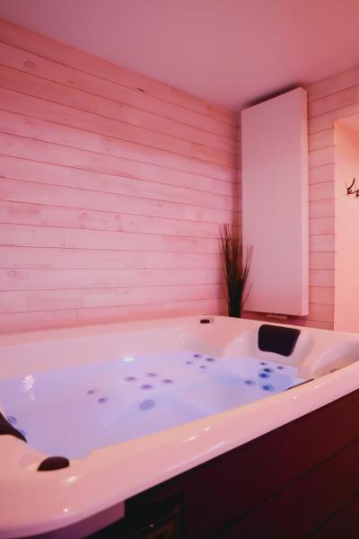 Hôtel Mademoiselle, Prenota  Hotel a Ruy con piscina, Piscina