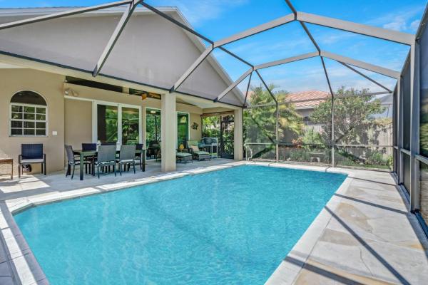Cozy Beach House - 5 minutes from Vanderbilt Beach, Prenota Casa vacanze Hotel SPA a Florida, SPA