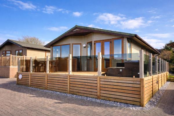 Beautiful 3-bed Coastal Lodge, Buchen Sie Lodge Hotels in Devon mit Parkplatz, Parkplätze