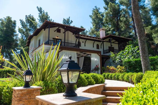 Asteri Villa with Outdoor Hot Tub, Sani Luxury Villas Collection, Prenota  Sani Beach 