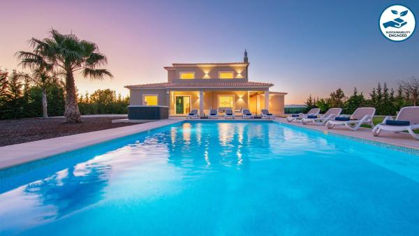 Villa Paradise by Algarve Vacation, Prenota  Hotel a Algarve con parcheggio, Parcheggio