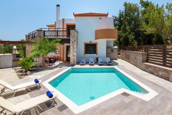 Glamorous Villa Nefeli, Reserva ahora  Hoteles en Rodas con piscina, Piscina