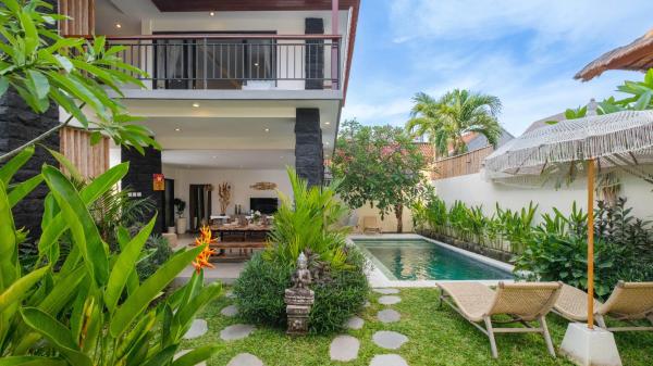 Villa Ambalika by Villa Finder, Reserva ahora  Hoteles en Seminyak con piscina, Piscina