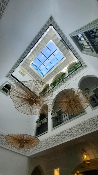 Riad 17-M - Marrakech, Buchen Sie  Hotels in Marrakech-Safi mit Parkplatz, Parkplätze