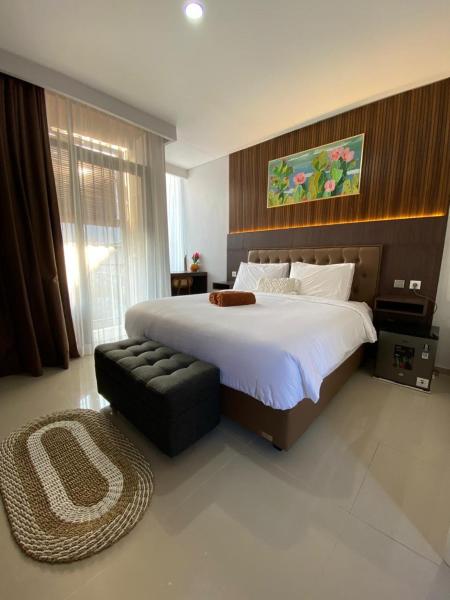 Queens Villa, Prenota  Seminyak Badung