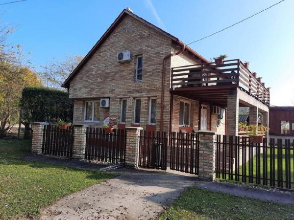 Ponty-Poronty Vendégház, Réserver Maison d'hôtes Nagybaracska 
