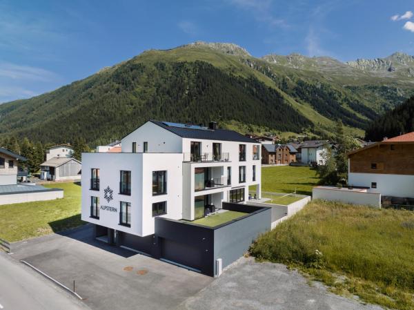 ΛLPSTERN - Silvretta Card Premium Betrieb, Prenota  Hotel a Tirolo con parcheggio, Parcheggio