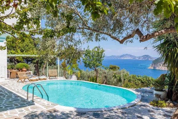 Villa Kanaris, Prenota  Hotel a Sporadi con piscina, Piscina