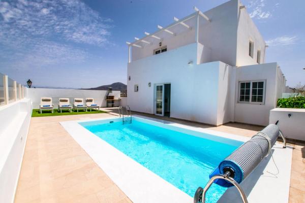 228 - Casa Luca by Villas Now Ltd, Prenota  Playa Blanca 