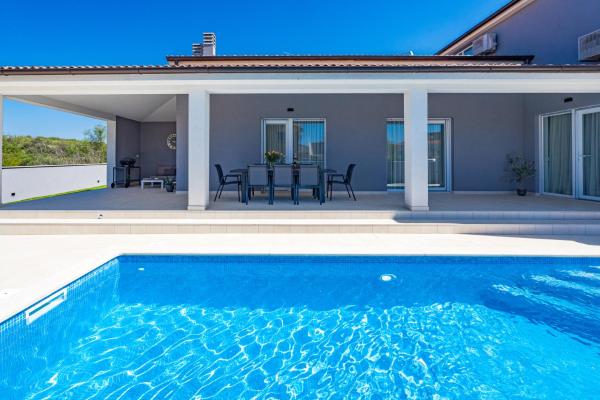Serenity home Villa Tea with heated pyrolysis salt water, Reserva ahora  Loborika Pula