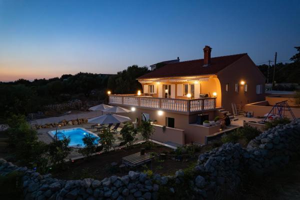 Villa Akulica, Buchen Sie  Jakišnica Pag
