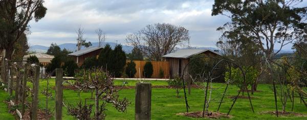 Little Sherwood Drouin Petting Zoo & Cottages, Buchen Sie   
