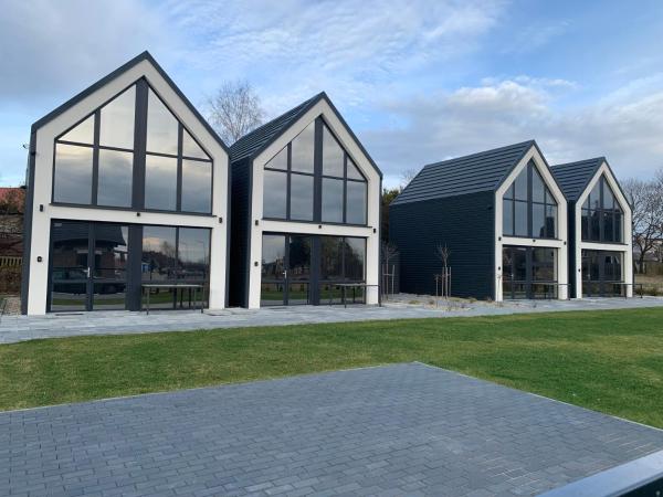 Szklane Domki Ińsko, Reserva ahora  Hoteles en Pomerania Occidental con aparcamiento, Aparcamiento
