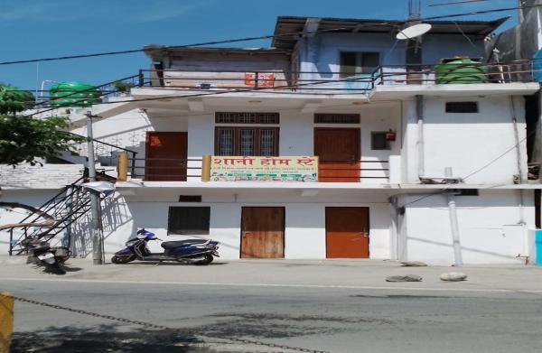Shani Homestay by StayApart, Réserver  Hôtels à Barkot avec parking, Parking