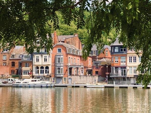 Les Terrasses de Sax, Prenota  Dinant 