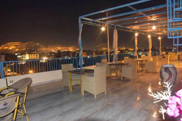 Flamingo Boutique hotels, Reserva ahora  Hoteles en Quena con aparcamiento, Aparcamiento