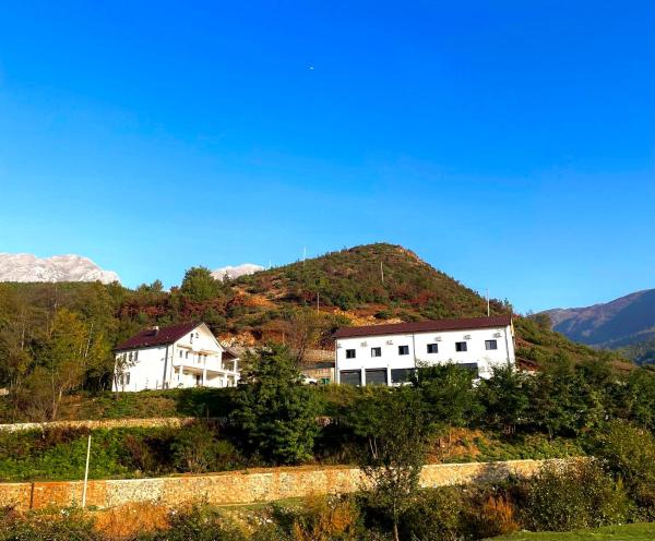 Guesthouse Tropojë e Vjeter, Prenota  Hotel economici a Kukës County