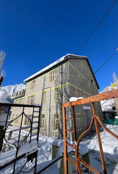 SNOWFLAKE Homestay, Réserver  Gondla 