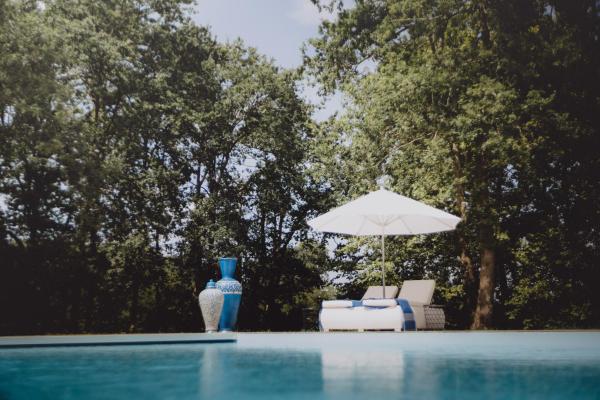 Riad Landais, Reserva ahora  Hoteles en Aquitania con aparcamiento, Aparcamiento