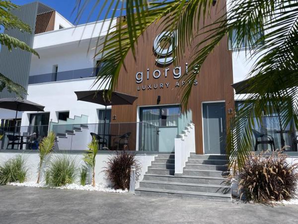 Giorgis Luxury Apartments, Buchen Sie Ferienwohnung Agia Napa Famagusta
