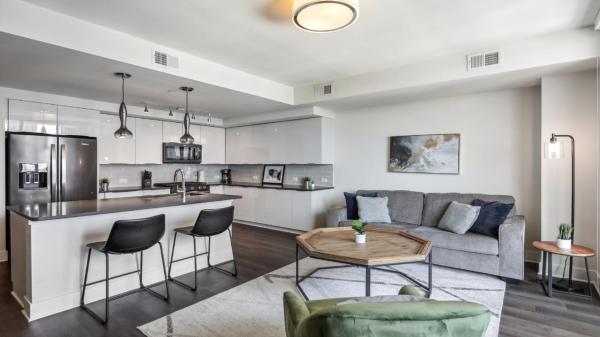 Luxury Apt in West Midtown, Buchen Sie  Hotels in Atlanta mit Parkplatz, Parkplätze