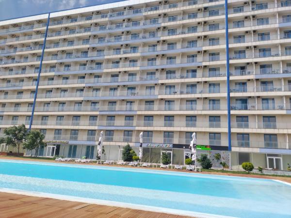 Blaxy Resort STEFI, Prenota  Hotel a Constanta con parcheggio, Parcheggio
