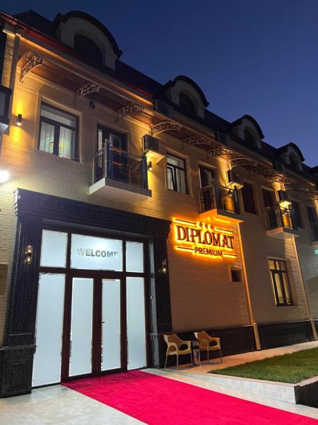 Diplomat Premium, Reserva ahora  Hoteles en Samarcanda con aparcamiento, Aparcamiento