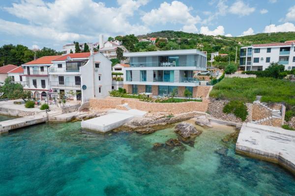 D HOUSE, Book  Kvarner Hotels with a Parking, Parking