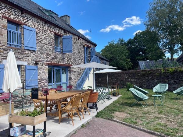 Auberge Val sans retour, Prenota  Hotel economici a Bretagna