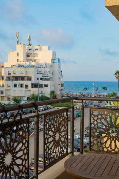 Enjoy Your Vacation Here, 1 min to The Beach, Only for families !!, Prenota Hotel Martil 