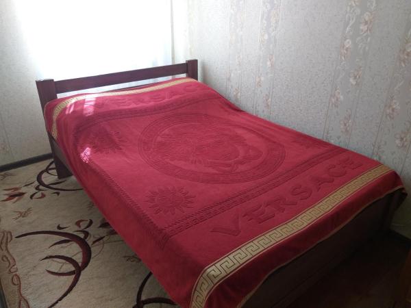 Уютная квартира метро Защитников Украины, Buchen Sie Ferienwohnung Hotels in Kharkiv mit Parkplatz, Parkplätze