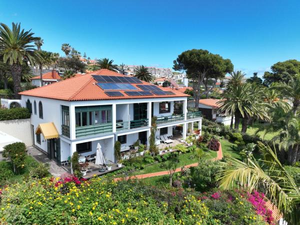 Villa Erika Madeira, Buchen Sie  Hotels mit Pool in Madeira, Schwimmbad
