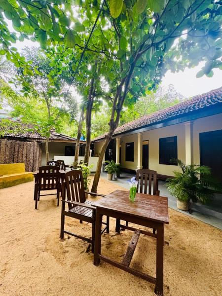 Ocean Bliss, Buchen Sie  Hotels in Pottuvil mit Frühstück, Frühstück