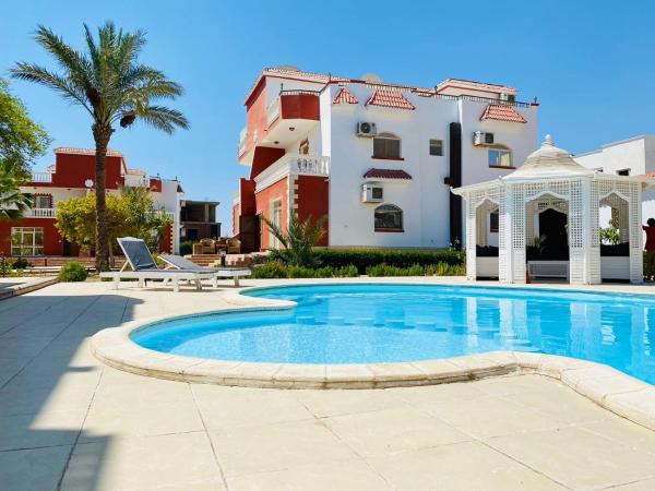 Hurghada-Magawish Villa 4, Prenota  Hotel con piscina a Mar Rosso, Piscina
