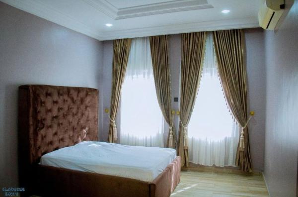 Remarkable 3-bed Villa in Ajah Ogombo, Reserva ahora  Aja Eti-Osa