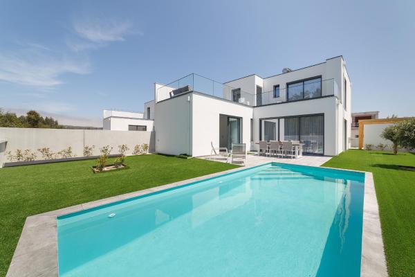Villa Paraiso - By SCH, Book  Centro Hotels with a Pool, Swimming Pool