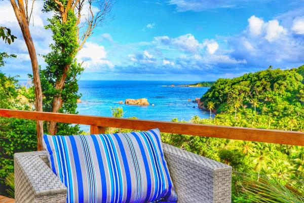 Blue Whale Villa - Deluxe, Buchen Sie  Calibishie Dominica