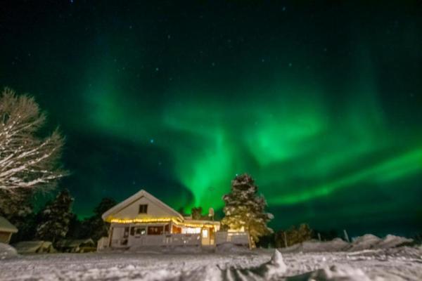 Sevetin Baari & Guesthouse, Buchen Sie  Hotels in Lappland mit Parkplatz, Parkplätze