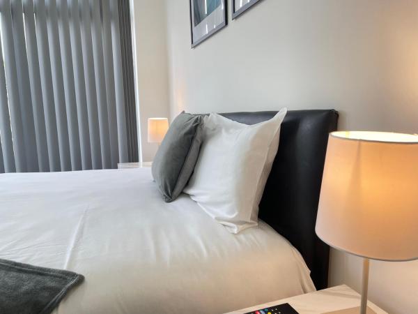 4 Bedroom 2 Bathroom Shared House - Near BHX and NEC, Buchen Sie  Günstige Hotels in England