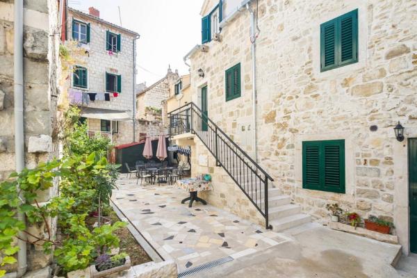 Peruzovic Rooms 2, Réserver  Split Comitat de Split-Dalmatie, près de Port de Split