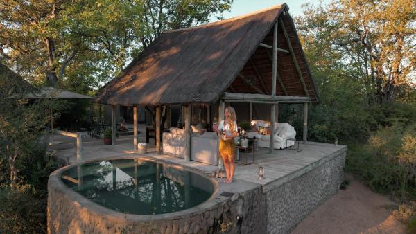 Nsala Wilderness Camp, Buchen Sie  Hotels in Limpopo mit Parkplatz, Parkplätze