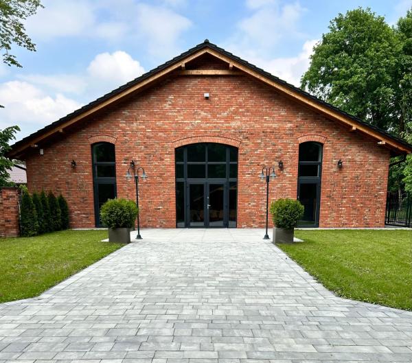 Red Barn, Prenota  Spala Lodz