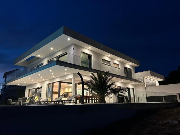 Villa Infinity Crikvenica, Buchen Sie  Hotels mit Pool in Kvarner-Bucht, Schwimmbad
