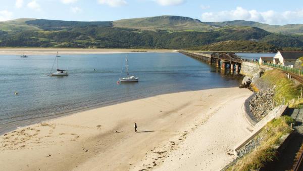 92 Barmouth Bay Holiday Park, Prenota Villaggio turistico Hotel con piscina a Gwynedd, Piscina