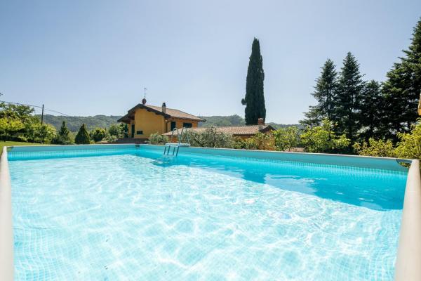 Modern apartment with 2 bedrooms Casa Perla by VacaVilla, Book Apartment Casoli Hotels with a Pool, Swimming Pool