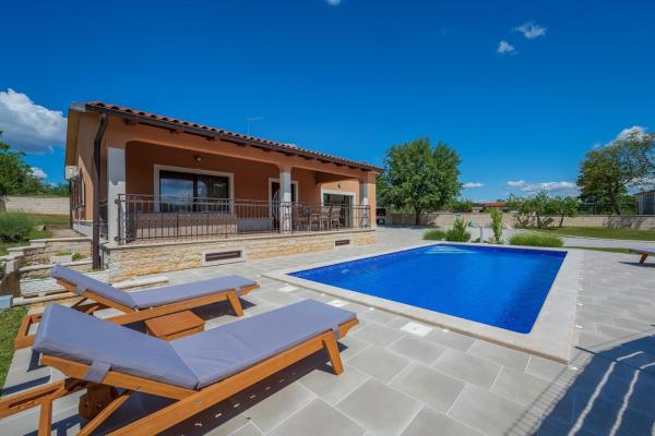 Villa Luna, Prenota Villa Hotel SPA a Istria centrale, SPA